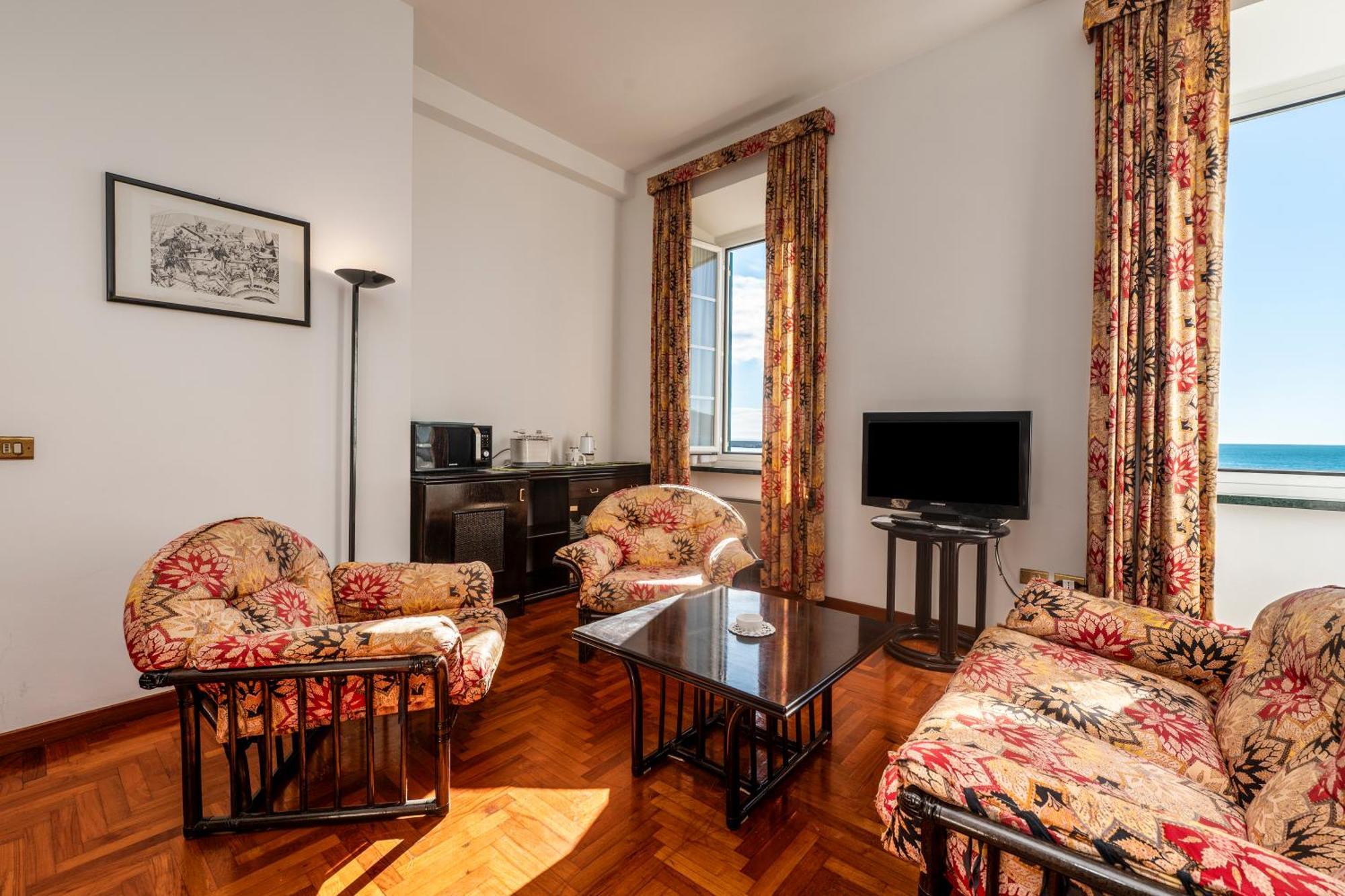 Apartment with Sea View,1743159890:JPEG
